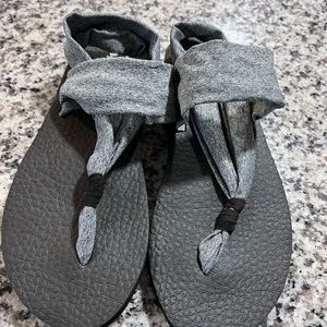 Skechers Yoga Foam Sandals —NWT SIZE 8